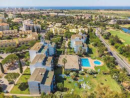 1BR Apartment with Pool at Lago Azul