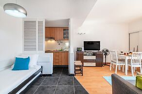 1BR Apartment with Pool at Lago Azul