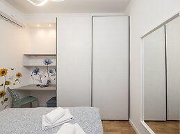 Bilocale con Balcone in Zona Nolo