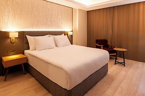 THE EMPORIA HOTEL