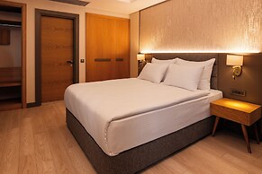 THE EMPORIA HOTEL