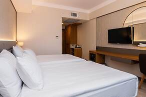THE EMPORIA HOTEL