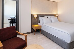 THE EMPORIA HOTEL