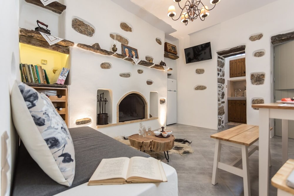 Marina s Traditional Stone House