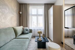 Millou by StayLab