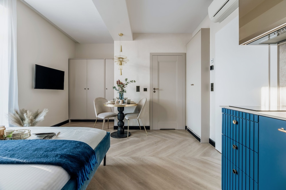 Millou by StayLab