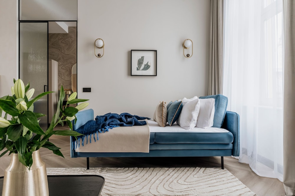 Millou by StayLab