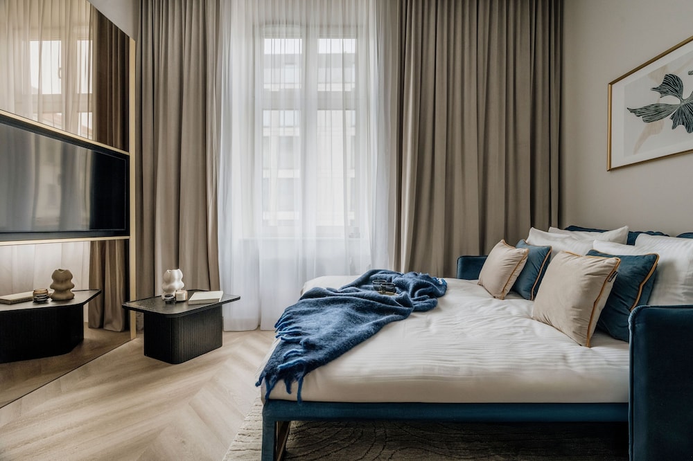 Millou by StayLab