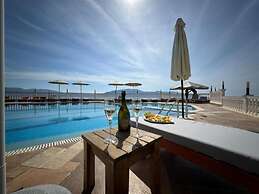 Nuna Hotel & Apartments
