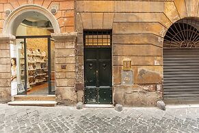Pantheon Apartments