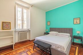 Campo De' Fiori Large And Beautiful Apartment