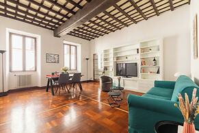 Campo De' Fiori Large And Beautiful Apartment