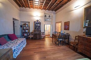 Campo De' Fiori Apartments
