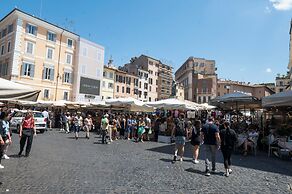 Campo De' Fiori Apartments