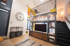 Colorful Design Loft Near Villa Pamphili 