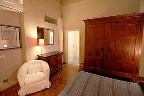 Via Giulia Apartments