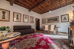 Via Giulia Apartments
