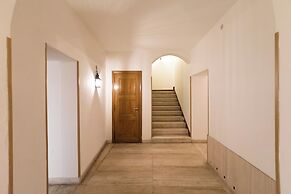 Monti  Apartments