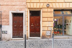 Monti  Apartments