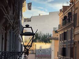 Spanish Steps Apartments