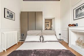 Spanish Steps Apartments