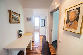 Testaccio Luminous And Large Apartment