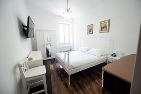 Testaccio Luminous And Large Apartment