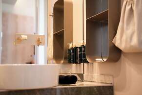 Castelo Suites Hotel