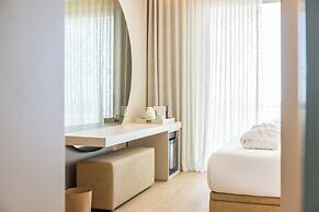Castelo Suites Hotel
