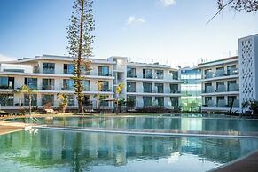 Castelo Suites Hotel