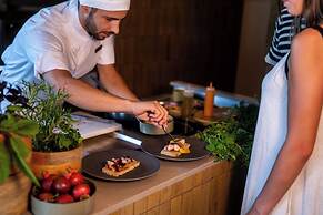 Castelo Suites Hotel