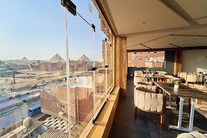 Crown Pyramids View Hotel