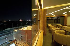 Crown Pyramids View Hotel