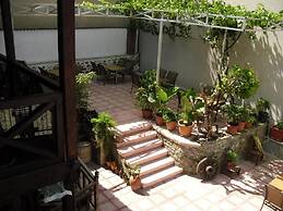 Guesthouse Bujtina Leon