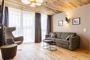 Charming Apartment 850 m From ski Area