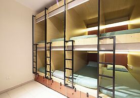 Next'House - Business Boulevard Hostel