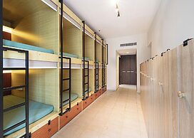 Next'House - Business Boulevard Hostel