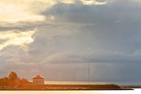 Hotel Wolfe Island