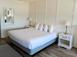 Hotel Wolfe Island