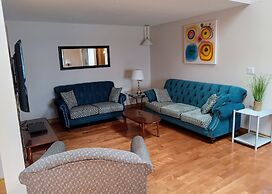Hotel Wolfe Island