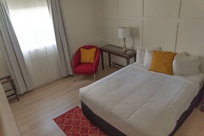 Hotel Wolfe Island