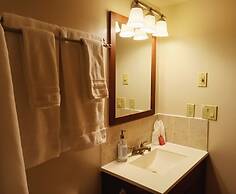 Hotel Wolfe Island
