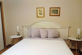 Hotel Wolfe Island