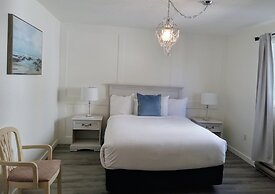 Hotel Wolfe Island