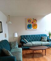 Hotel Wolfe Island