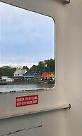 Hotel Wolfe Island