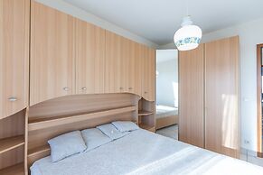 Flat With Frontal sea Views and Parking