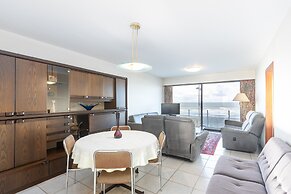 Flat With Frontal sea Views and Parking
