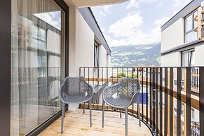Pleasant Apartment With Shared Pool