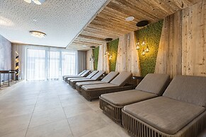 Pleasant Apartment With Shared Pool